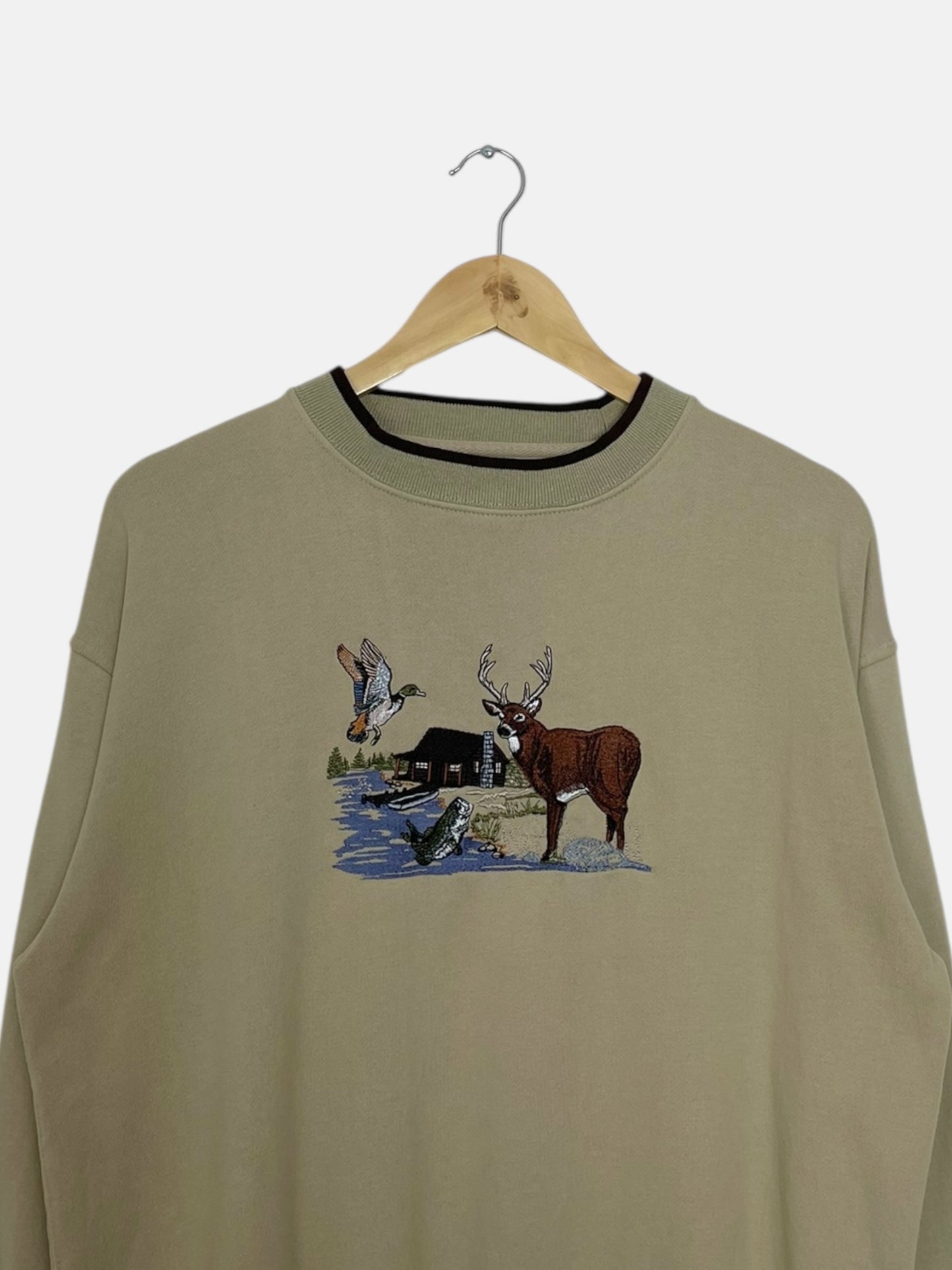 90's Woodland Trail Embroidered Vintage Sweatshirt Size M