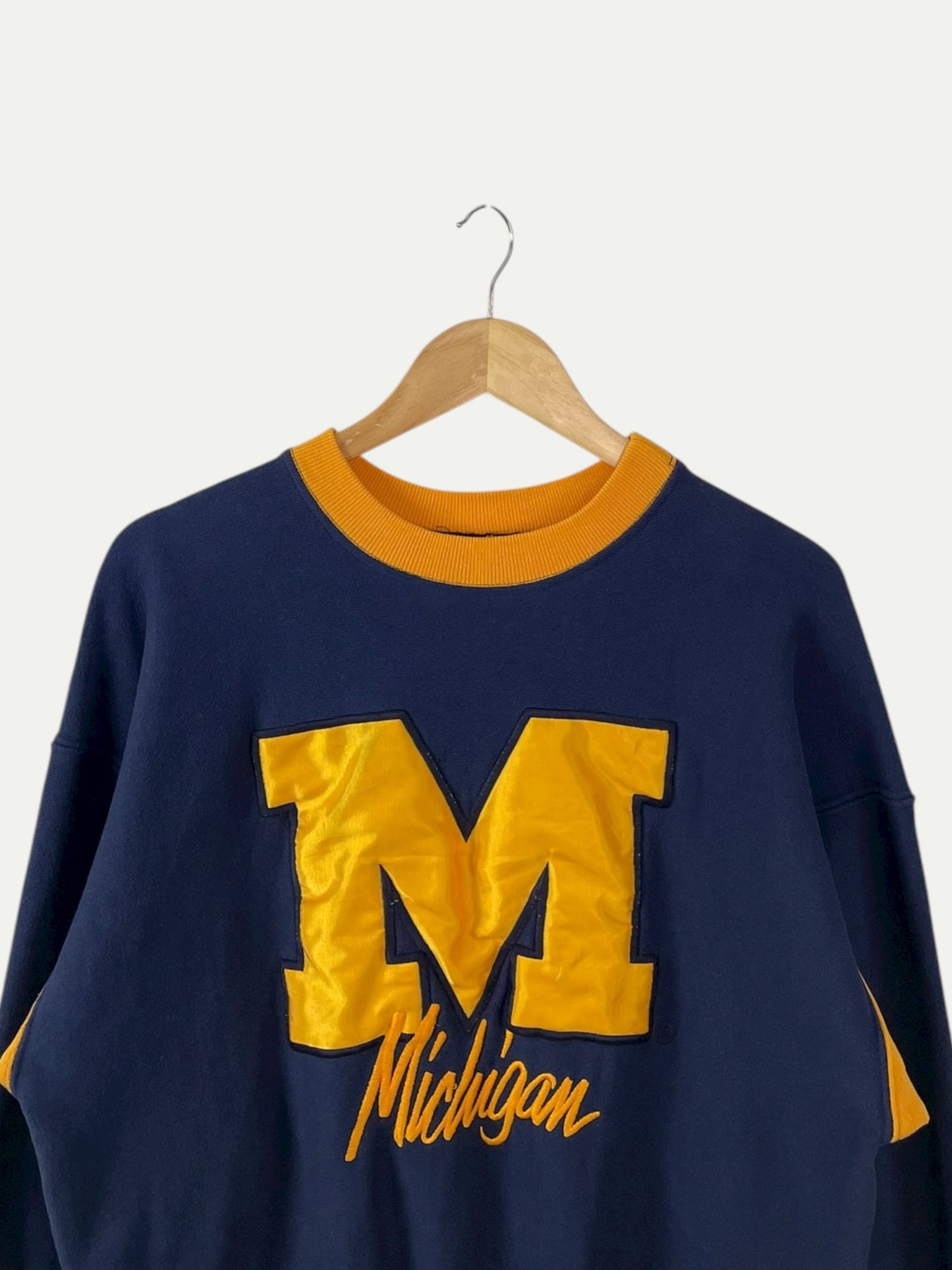 90's Michigan Embroidered Vintage Sweatshirt Size M