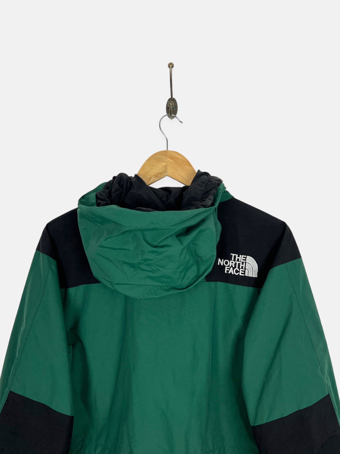 90's The North Face Gore-Tex Embroidered Vintage Jacket with Hood Size M