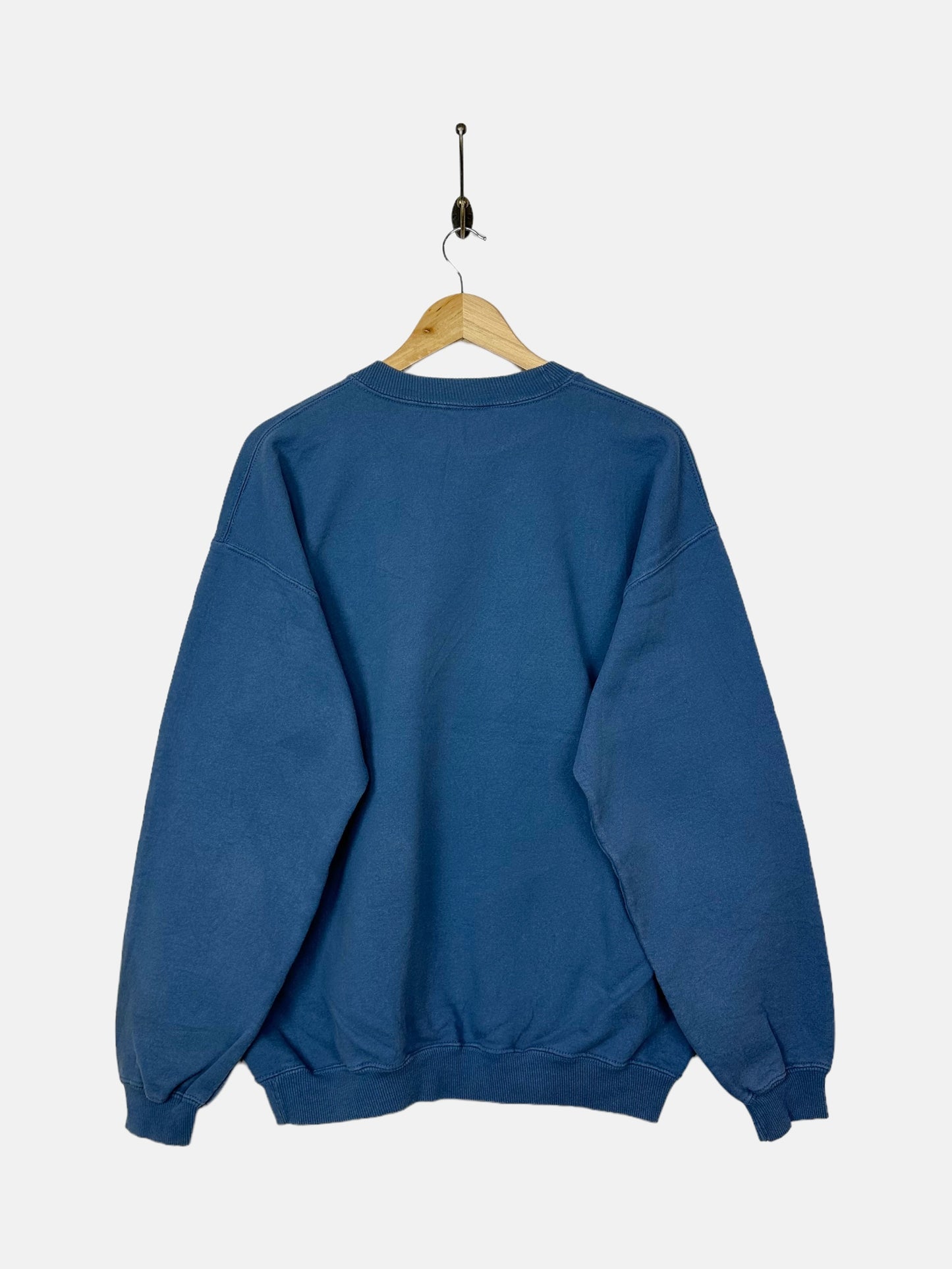 90's Delaney Lake Lodge Embroidered Vintage Sweatshirt Size L