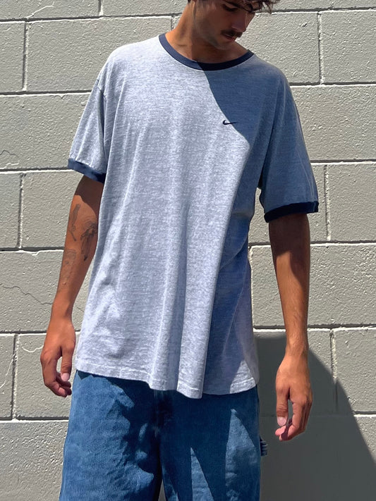 90's Nike Embroidered Vintage T-Shirt Size L-XL