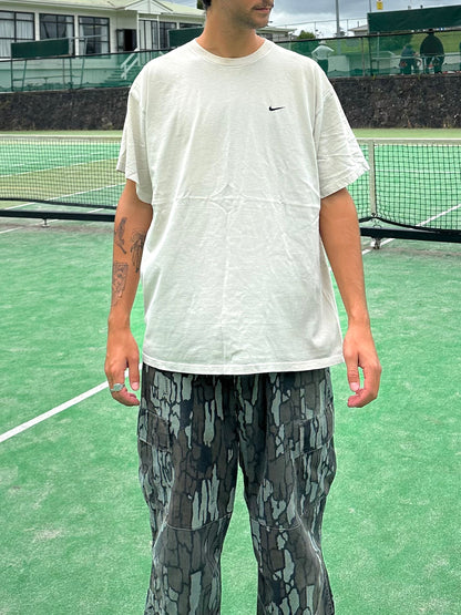 90's Nike Embroidered Vintage T-Shirt Size L