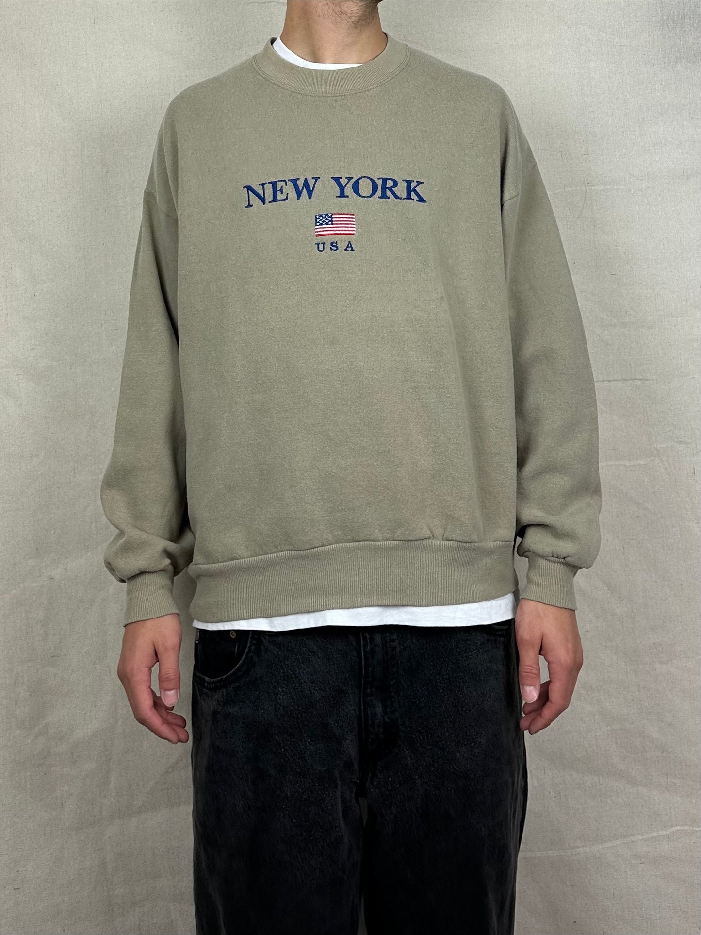 90's New York USA Embroidered Vintage Sweatshirt Size M-L