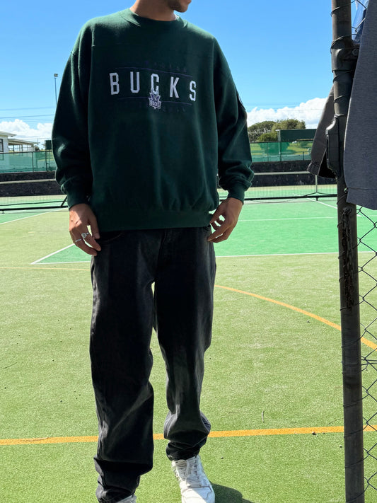 90's Milwaukee Bucks NBA Embroidered Vintage Sweatshirt Size L-XL