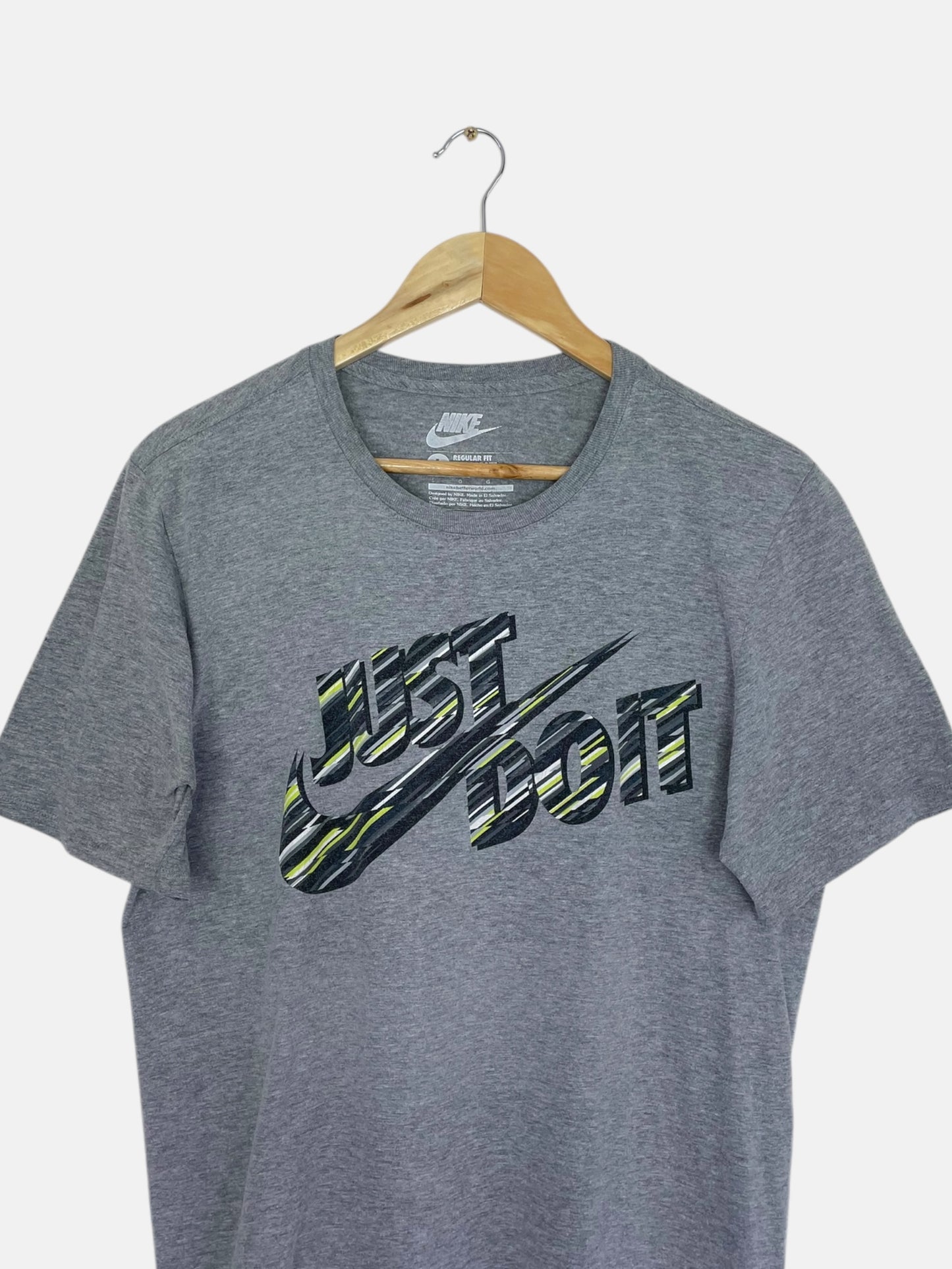 90's Nike Graphic Vintage T-Shirt Size M
