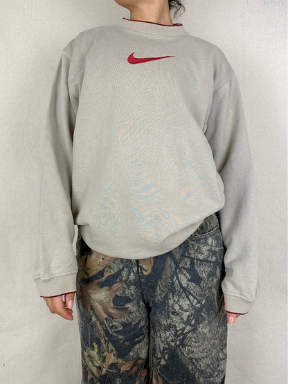 90's Nike Embroidered Vintage Sweatshirt Size 10-12