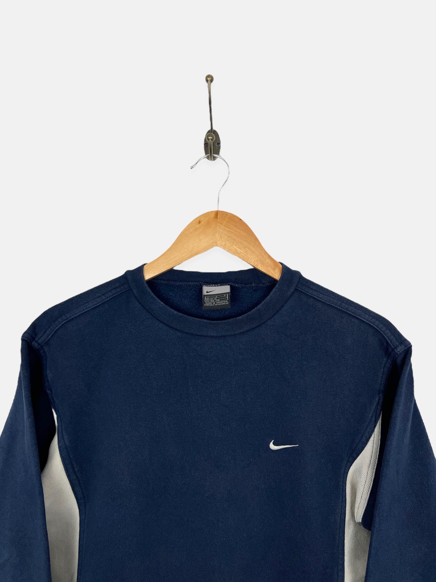 Youth 90's Nike Embroidered Vintage Sweatshirt