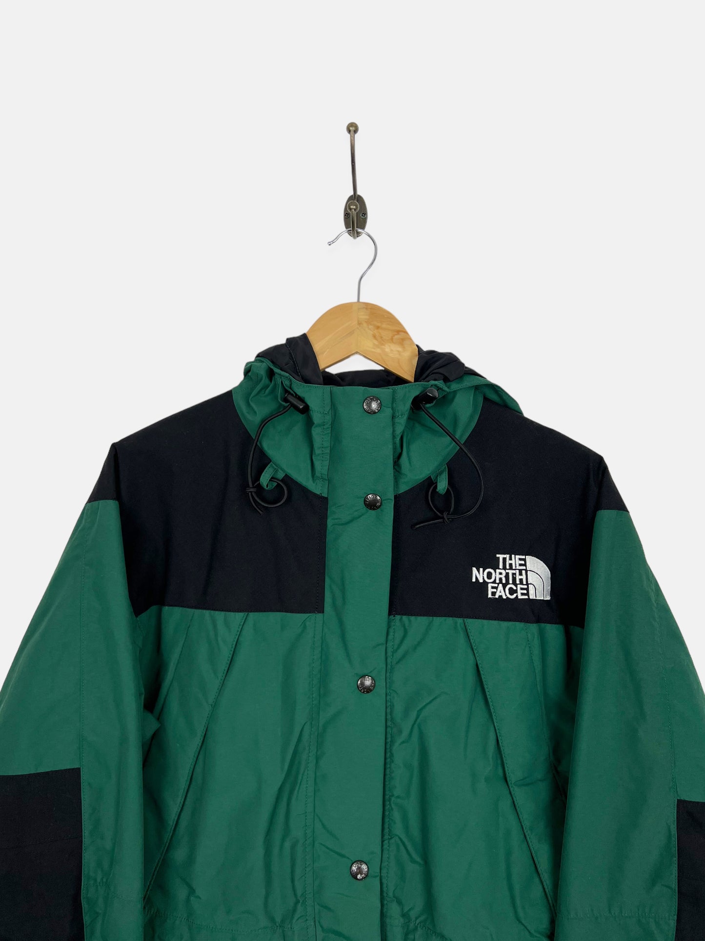 90's The North Face Gore-Tex Embroidered Vintage Jacket with Hood Size M