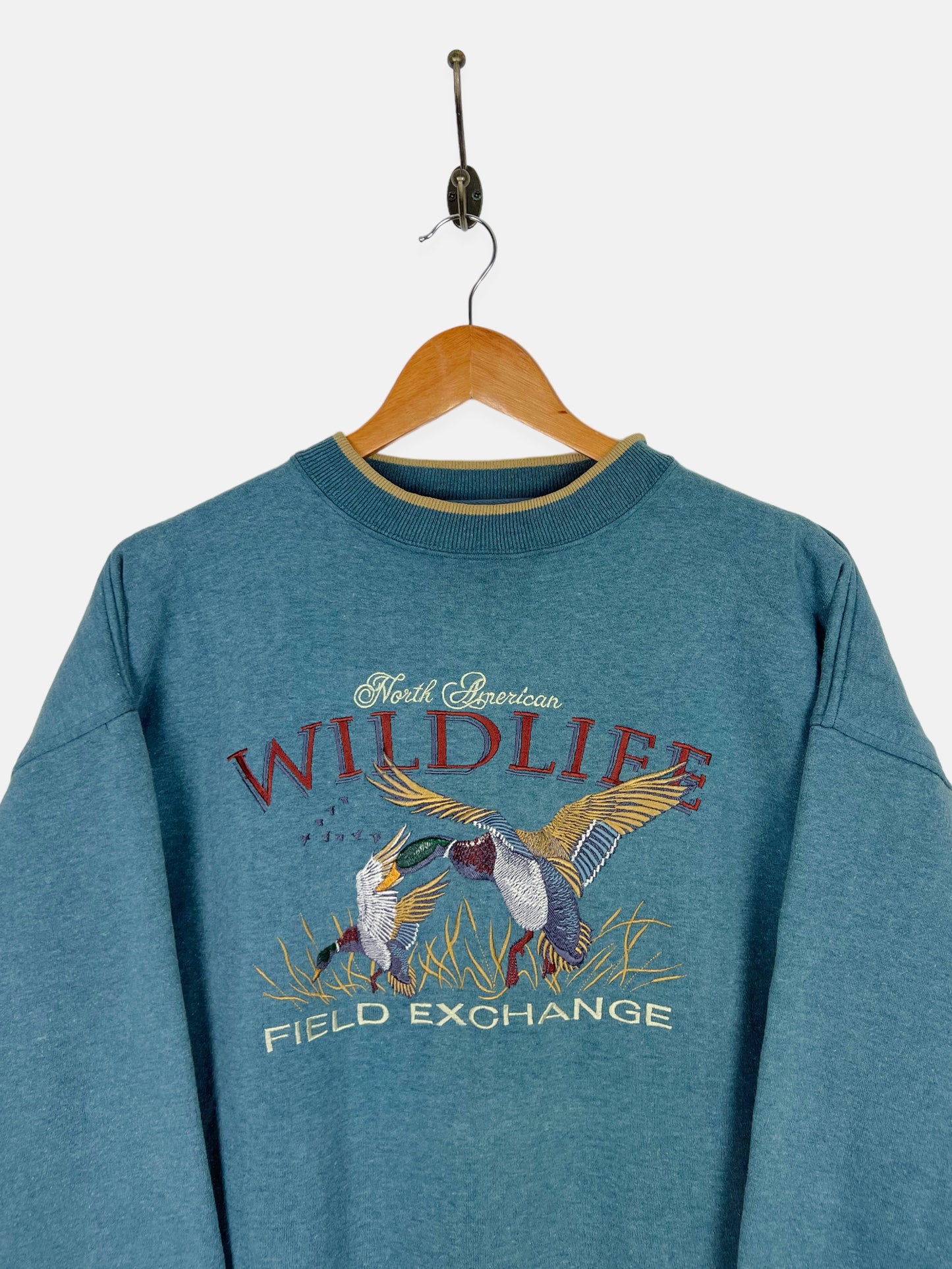90's Wildlife Embroidered Vintage Sweatshirt Size XL
