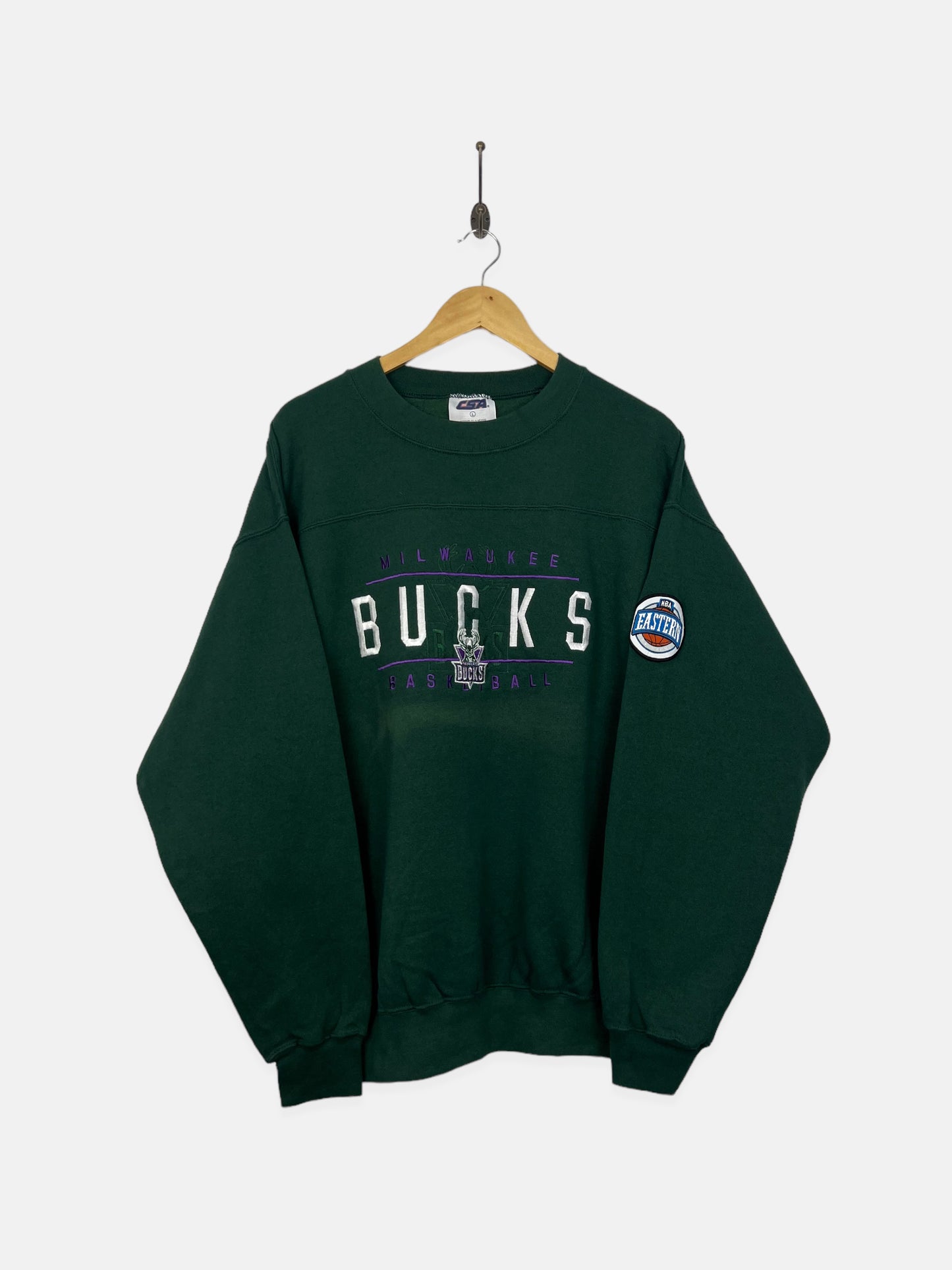 90's Milwaukee Bucks NBA Embroidered Vintage Sweatshirt Size L-XL