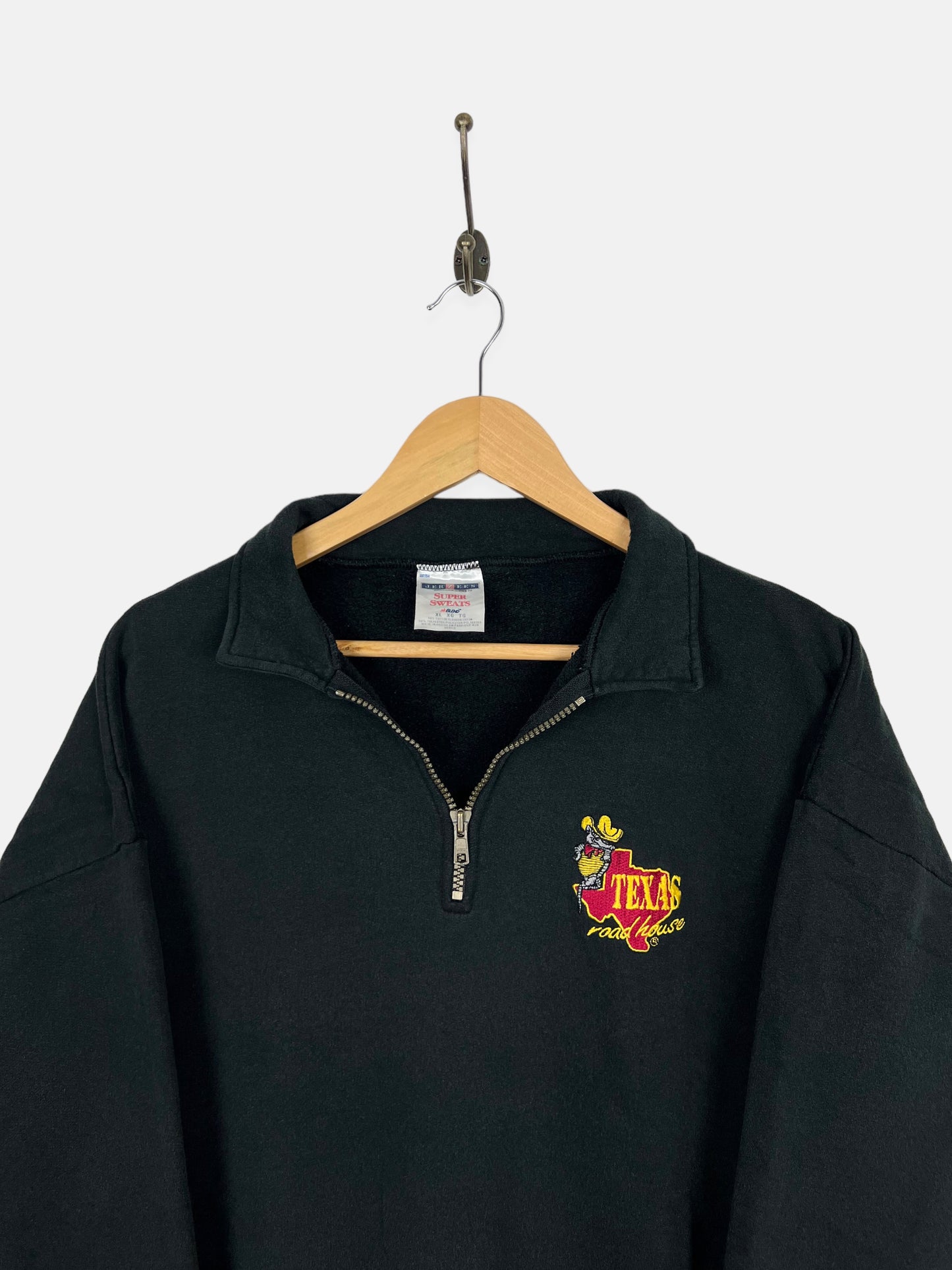 90's Texas Roadhouse Embroidered Vintage Quarterzip Sweatshirt Size M-L