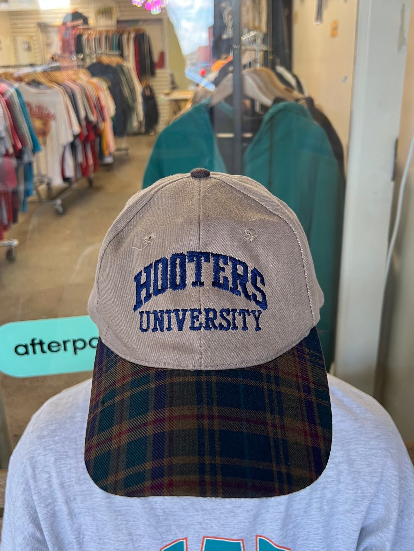 90's Hooters University Embroidered Vintage Cap